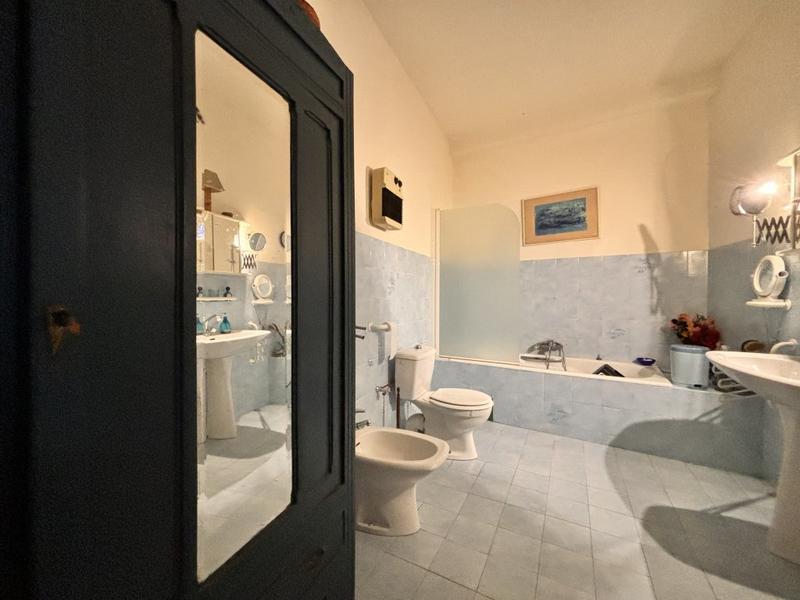 Appartement - 82 m² - 2 pièces