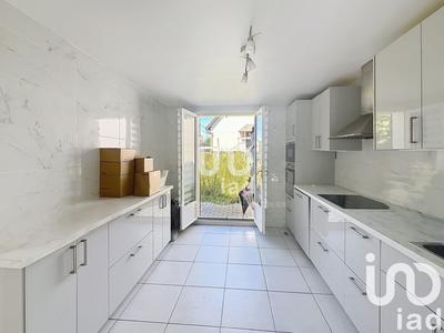 Maison - 86 m² - 5 pièces