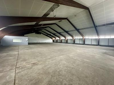 Local d'activités - 980 m²
