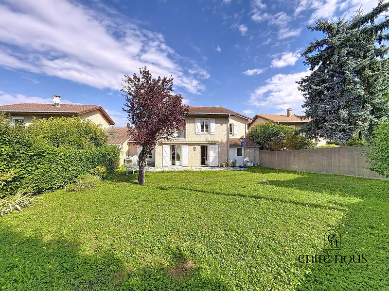 Maison - 140 m² - 5 pièces