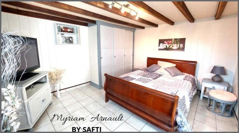 Maison - 257 m² - 11 pièces