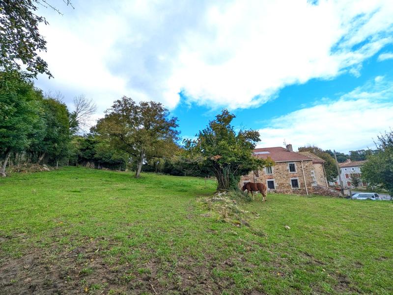 Maison - 327 m² - 10 pièces