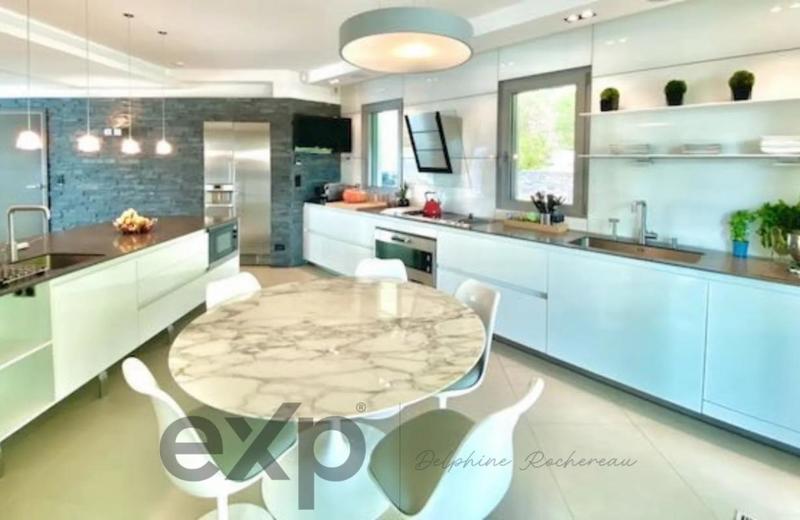 Propriété - 442 m² - 8 pièces