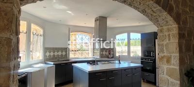 Maison - 185 m² - 6 pièces