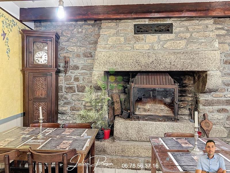 Maison - 211 m² - 9 pièces