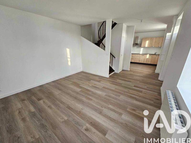 Maison - 90 m² - 4 pièces