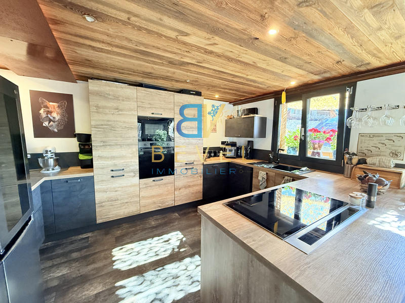 Châlet - 160 m² - 8 pièces