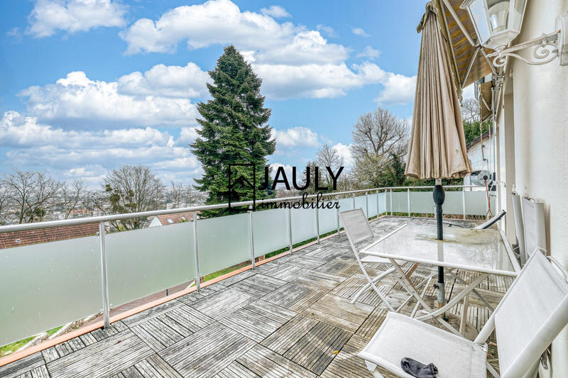 Maison - 340 m² - 10 pièces