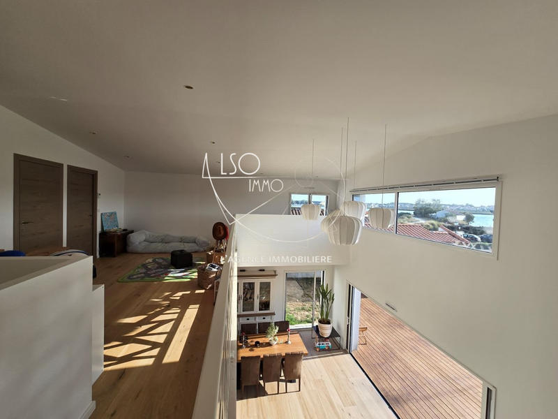 Maison traditionnelle - 172 m² - 5 pièces