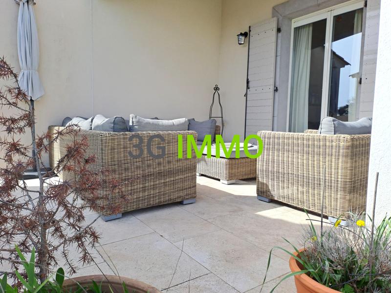 Maison traditionnelle - 173 m² - 6 pièces