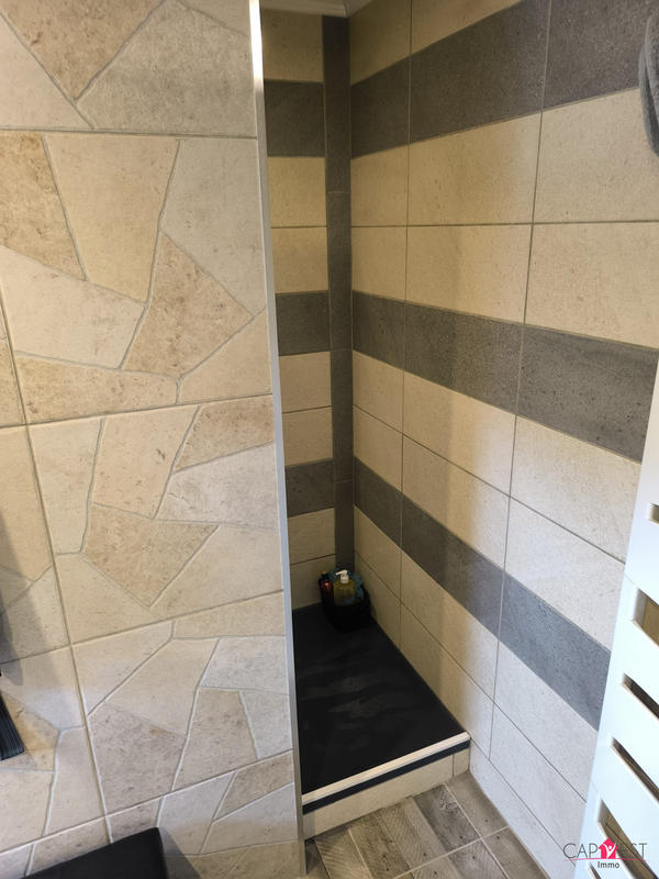 Maison - 260 m² - 7 pièces