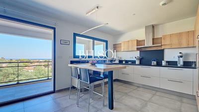 Maison contemporaine - 160 m² - 4 pièces