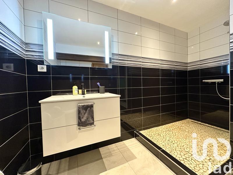 Appartement - 213 m² - 6 pièces