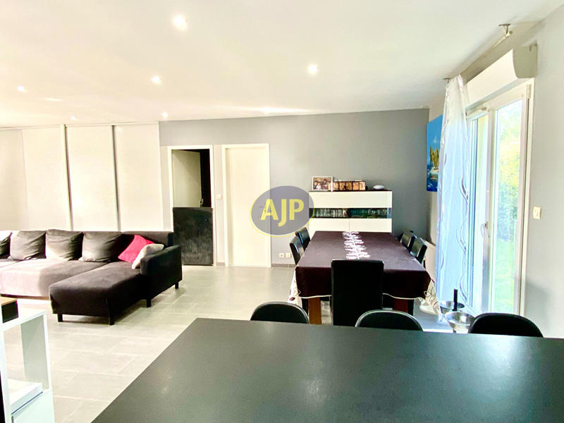 Maison - 101 m² - 5 pièces