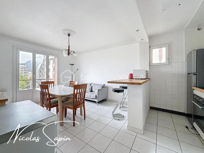 Appartement - 62 m² - 4 pièces