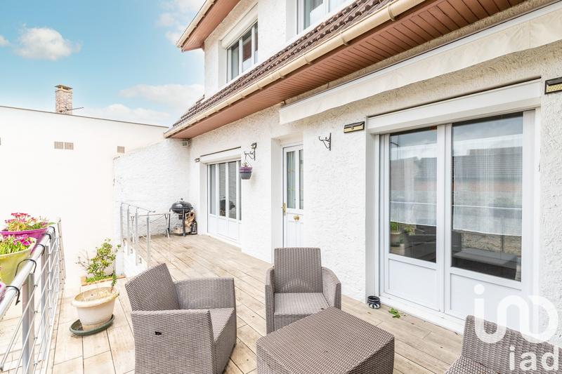 Maison - 162 m² - 10 pièces