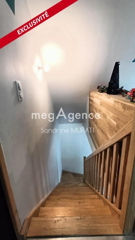 Pavillon - 180 m² - 8 pièces