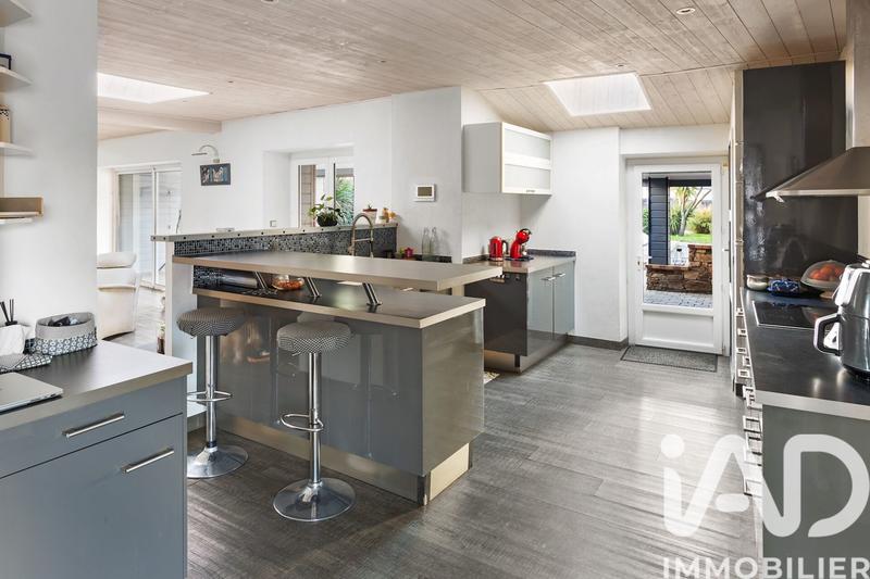 Maison - 207 m² - 6 pièces