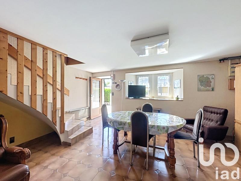 Maison - 199 m² - 9 pièces