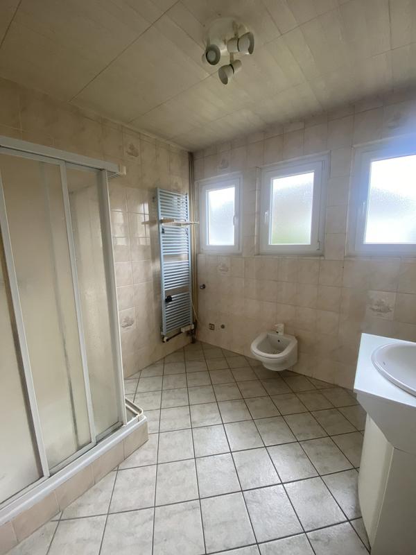 Maison - 207 m² - 9 pièces