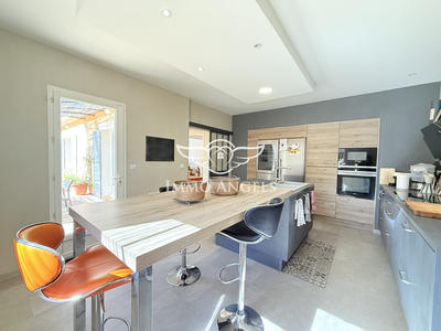 Maison - 145 m² - 8 pièces