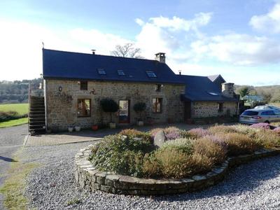 Propriété - 280 m² - 10 pièces