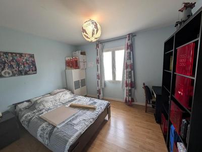 Maison - 93 m² - 4 pièces