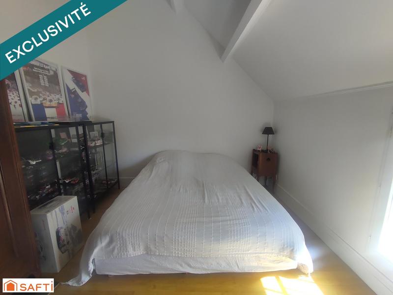 Maison - 275 m² - 8 pièces