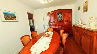 Appartement - 90 m² - 4 pièces