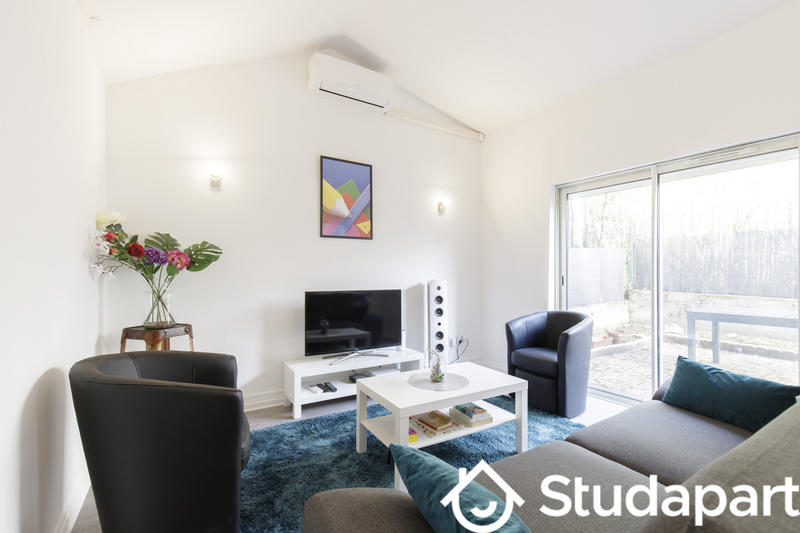 Chambre - 9 m² - 1 pièce