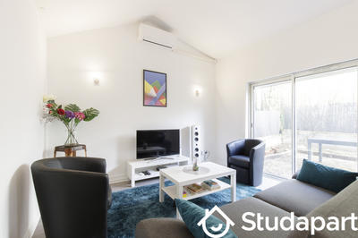 Chambre - 9 m² - 1 pièce