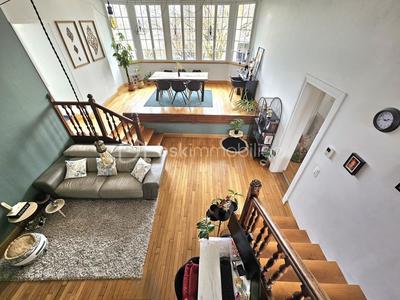 Demeure - 225 m² - 9 pièces