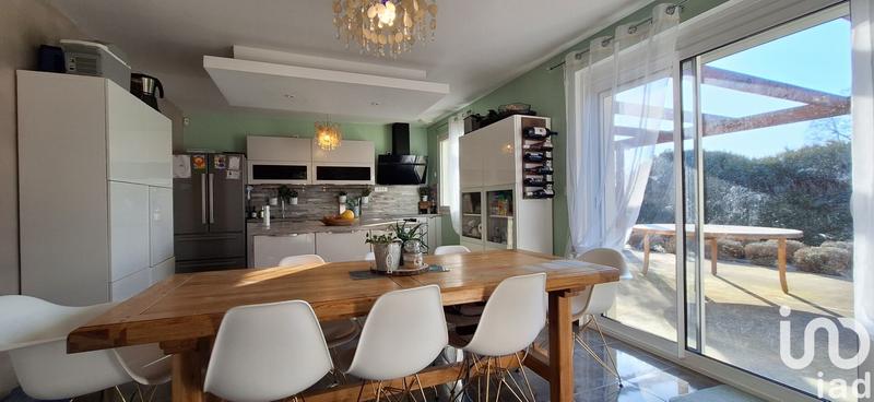 Maison - 198 m² - 9 pièces