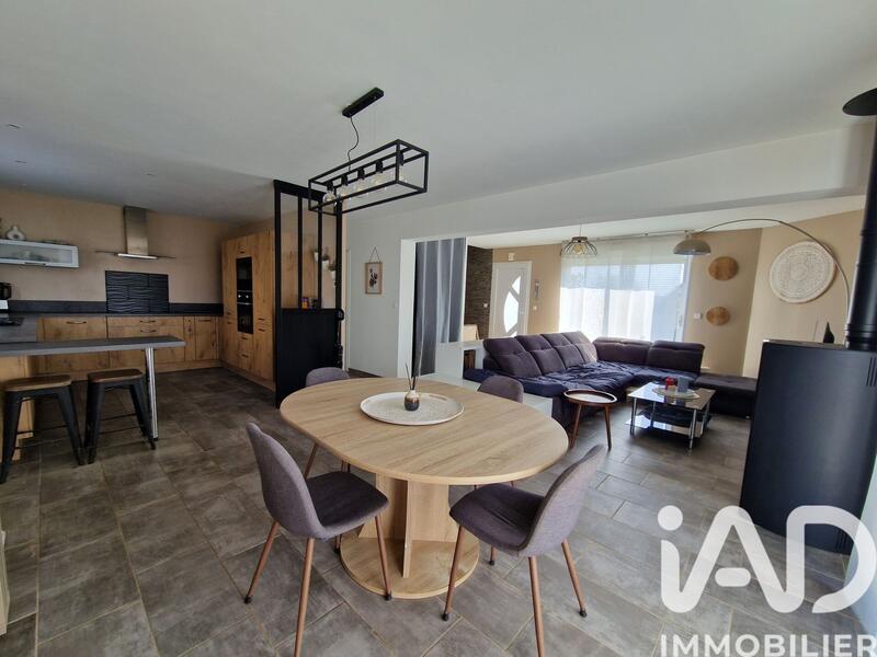 Maison - 96 m² - 4 pièces