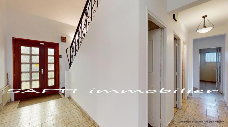 Maison - 198 m² - 6 pièces