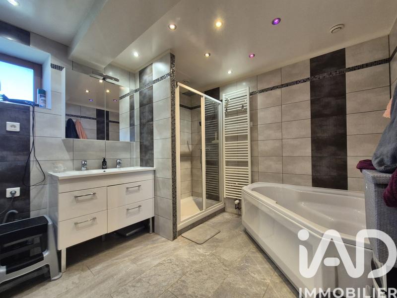 Maison - 200 m² - 7 pièces