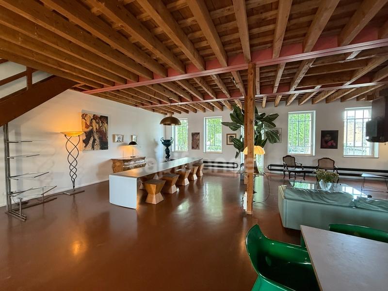 Maison bourgeoise - 596 m² - 5 pièces