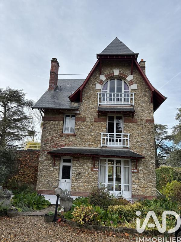 Maison - 200 m² - 8 pièces