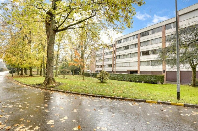 Appartement - 85 m² - 3 pièces