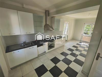 Maison - 192 m² - 8 pièces