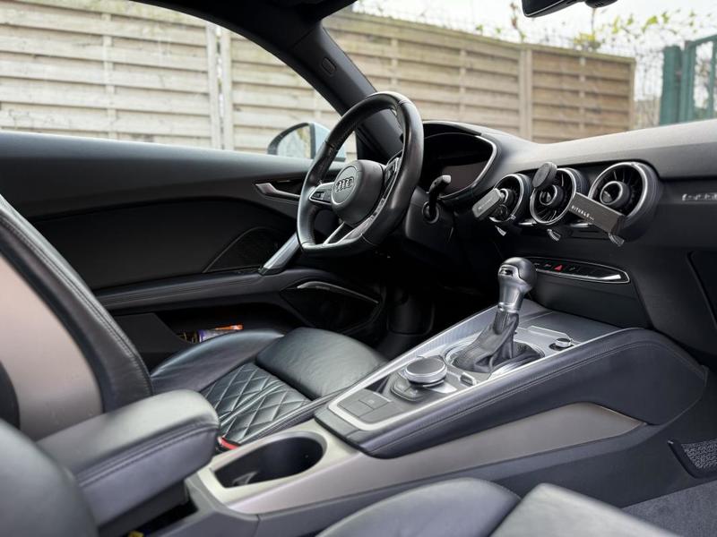 Audi Tt 2.0 Tfsi 230 s line Quattro s tronic