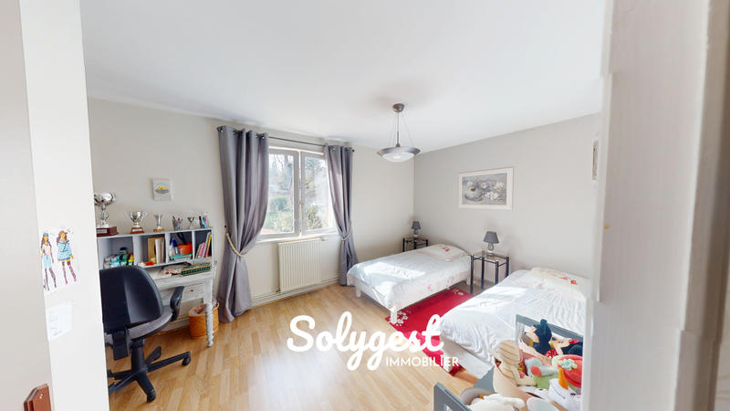 Maison - 305 m² - 7 pièces