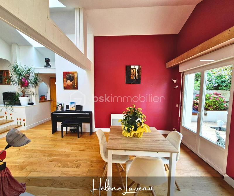 Appartement - 90 m² - 4 pièces