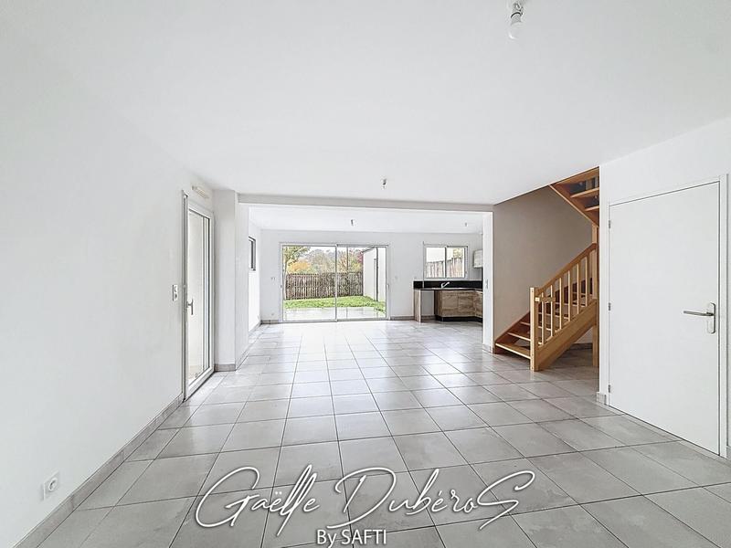 Maison - 102 m² - 6 pièces