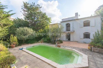 Maison - 216 m² - 5 pièces