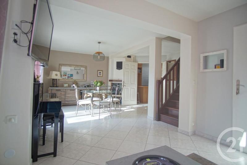 Maison - 91 m² - 5 pièces