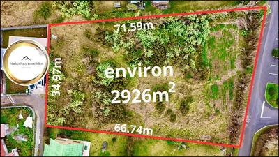Terrain constructible - 2 921 m²