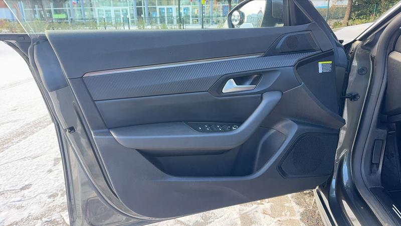 Peugeot 508 II 1.6 Thp 225 Hybrid e-Eat8 Allure