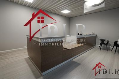 Local commercial - 1 500 m²