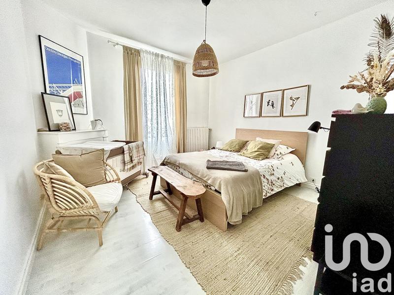 Maison - 174 m² - 8 pièces